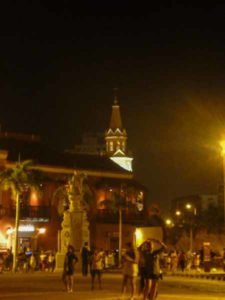 Cartagena nachts reiseblog kolumbien alexgehtaufreisen