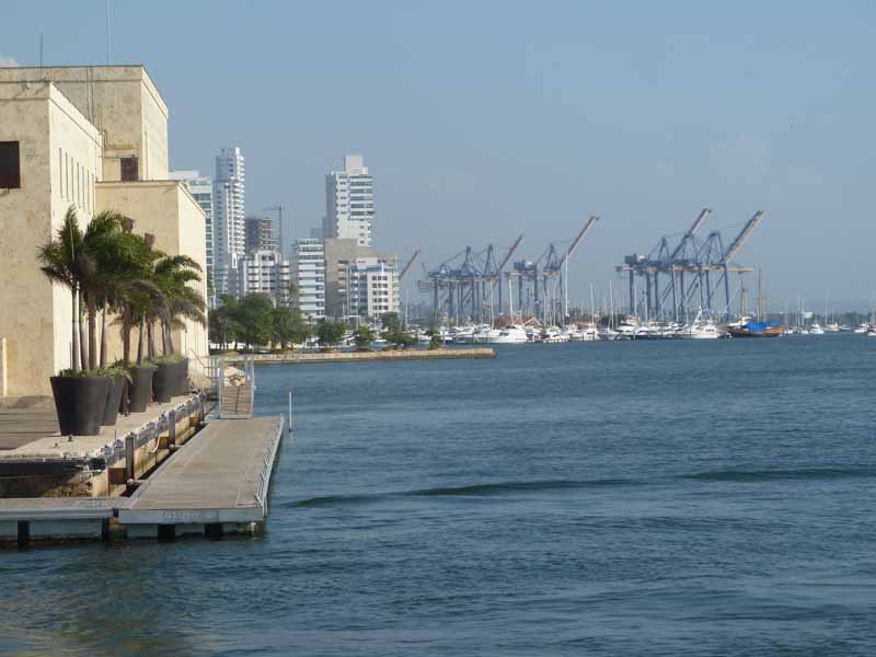 Hafen und Neustadt in Cartagena Kolumbien