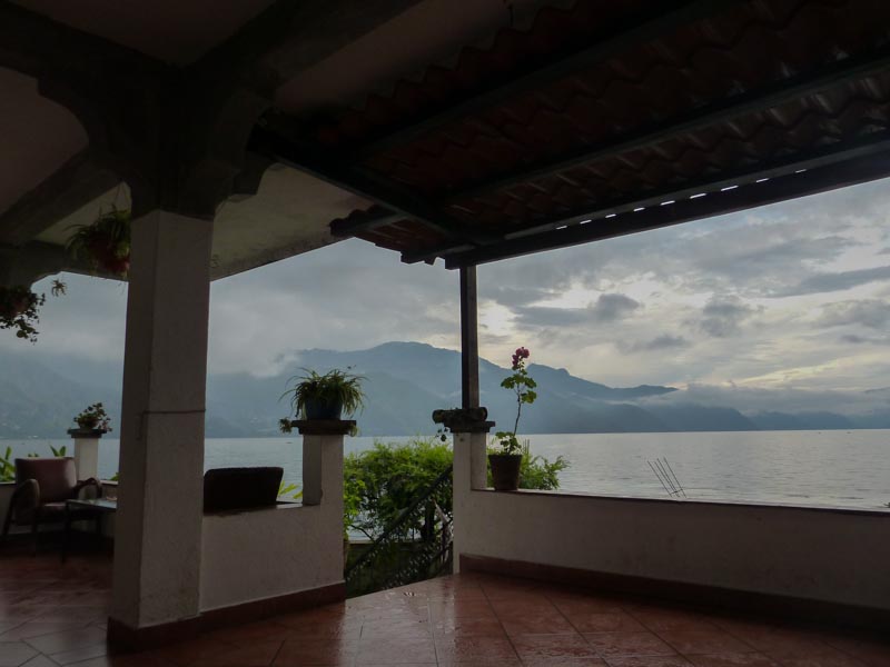 Ausblick vom Hostel Mikaso auf den See