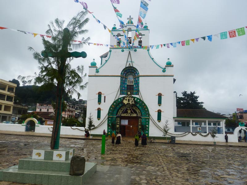 Bunte Maya Kirche in Chamula