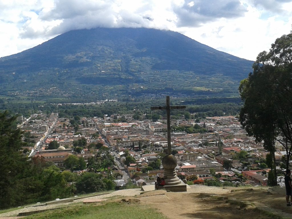 Cerro de la Cruz mit Blick auf Antigua Guatemala